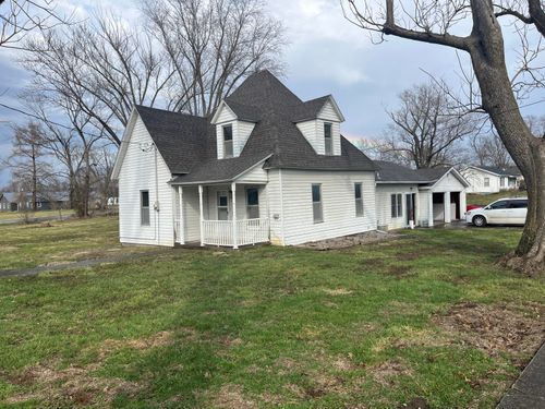 200 Elizabeth St, Hallsville, MO, 65255-9492 | Card Image