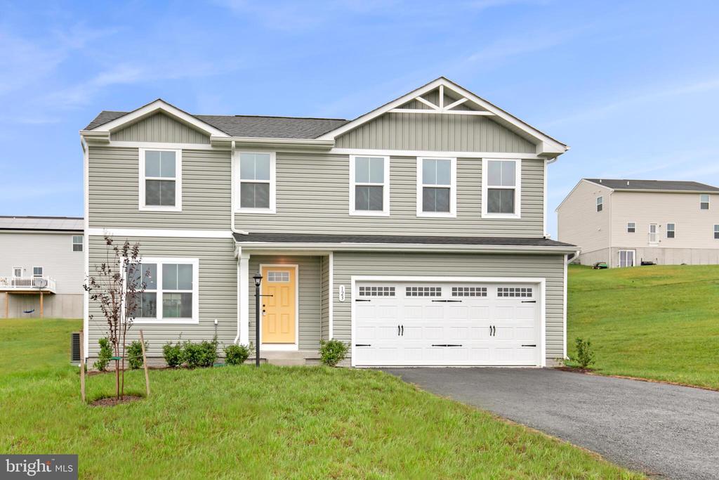 Peridot Dr, Chambersburg, PA 17202