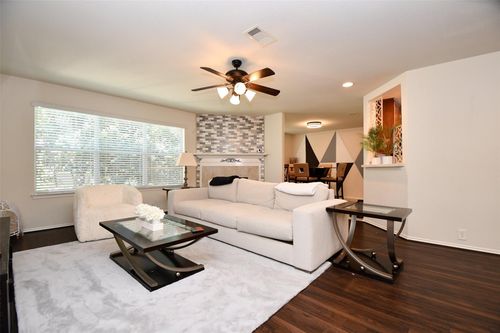 unit-16b-13600 Breton Ridge St, Houston, TX, 77070-5990 | Card Image