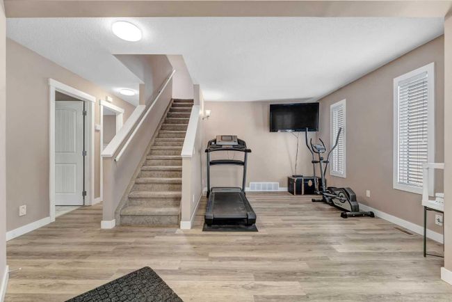 128 Laguna Close Ne, Home with 6 bedrooms, 4 bathrooms and 2 parking in Calgary AB | Image 4