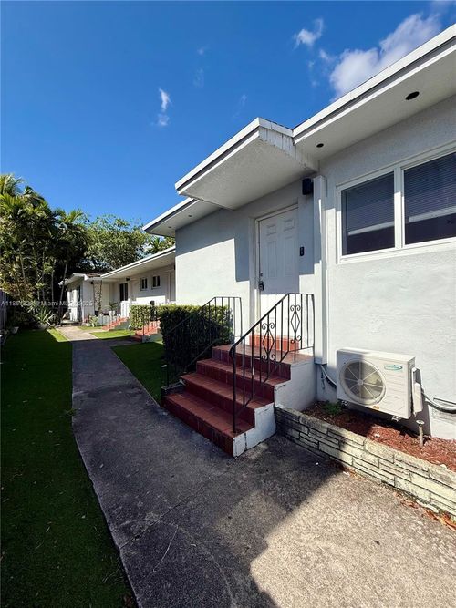 apt-5-560 Ne 67th St, Miami, FL, 33138-5642 | Card Image