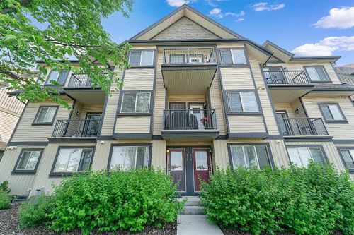 816-121 Copperpond Common Se, Calgary, AB, T3B6L7 | Card Image
