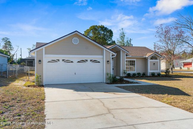 5948 Lyon Rd, House other with 3 bedrooms, 2 bathrooms and null parking in SPRING HILL FL | Image 15