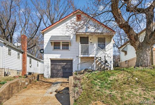 7041 Garesche Ave, Jennings, MO, 63136-1036 | Card Image