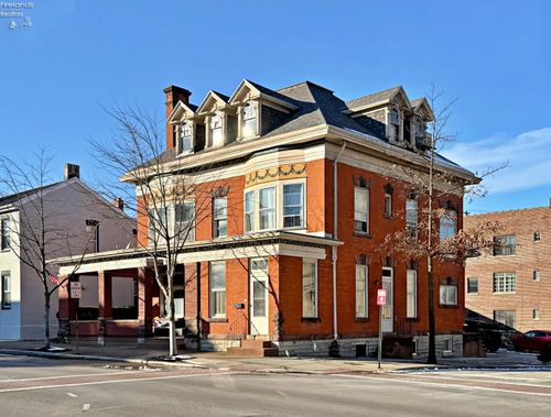 117 E Perry St, Tiffin, OH, 44883-2310 | Card Image