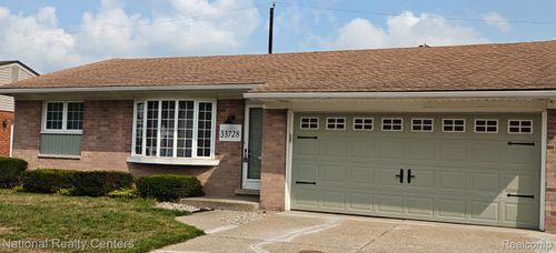 33728 Yuma St, Westland, MI, 48185-2350 | Card Image