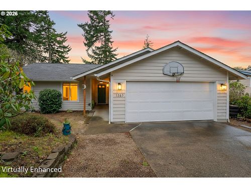 1265 Laurel St, Florence, OR, 97439-9415 | Card Image