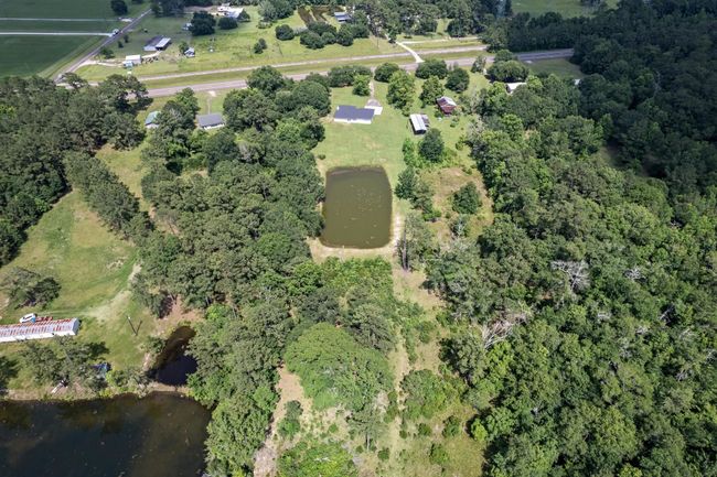 4324 Tx State Highway 62, House other with 3 bedrooms, 2 bathrooms and null parking in Buna TX | Image 31