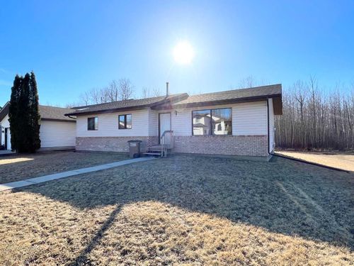 4608 4th A Street, Home with 3 bedrooms, 2 bathrooms and 2 parking in Boyle AB | Card Image