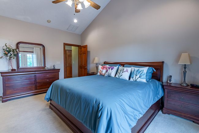 Large Primary Bedroom | Image 31