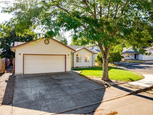 1065 Ridgefield Ct, Stayton, OR, 97383-2183 | Card Image