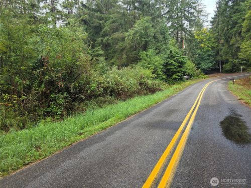 1581 E Phillips Lake Loop Rd, Shelton, WA, 98584-8858 | Card Image