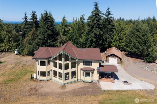 114 Blackberry Ln, Port Angeles, WA, 98362-8403 | Card Image