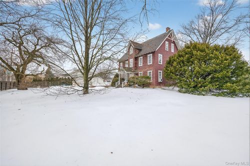 863 Woodbury Rd, Woodbury, NY, 11797-2505 | Card Image