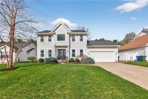 3412 Squires Bnd, Cuyahoga Falls, OH, 44223-3762 | Card Image