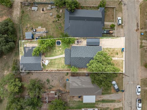 805 E Williams St, Breckenridge, TX, 76424-4619 | Card Image