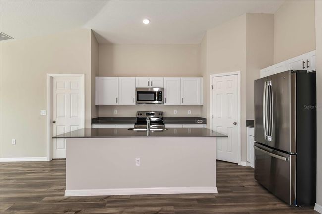 14817 Summer Branch Dr, House other with 4 bedrooms, 2 bathrooms and null parking in LITHIA FL | Image 7