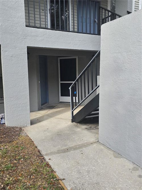 7146-7146 E Bank Dr, TAMPA, FL, 33617-7305 | Card Image