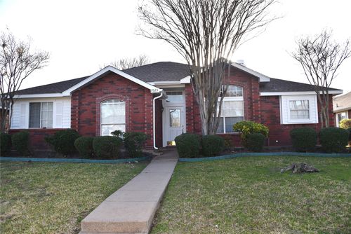 7025 Blalock Dr, The Colony, TX, 75056-4449 | Card Image