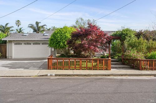 30 Rollingwood Drive, San Rafael, CA, 94901 | Card Image