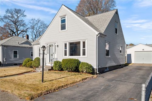 148 Sweet Ave, Pawtucket, RI, 02861-2146 | Card Image