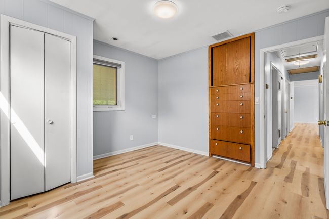 37 Tarinelli Cir, House other with 5 bedrooms, 1 bathrooms and 6 parking in Bridgeport CT | Image 21