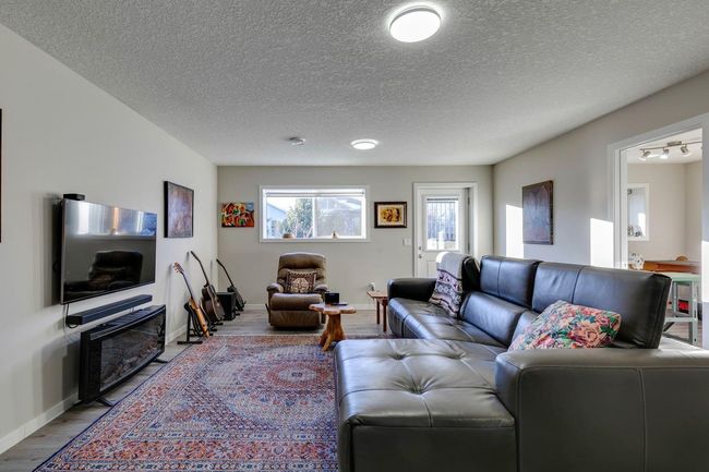 8 Drake Landing Street, House other with 3 bedrooms, 3 bathrooms and 4 parking in Okotoks AB | Image 24