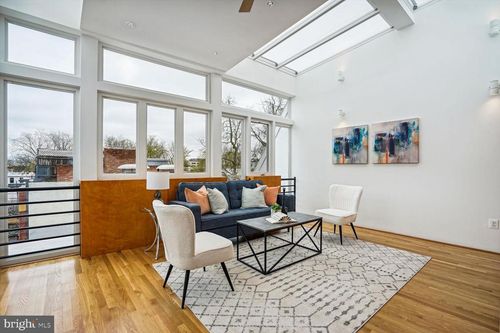 1823 1/2 16th St Nw, WASHINGTON, DC, 20009-3317 | Card Image