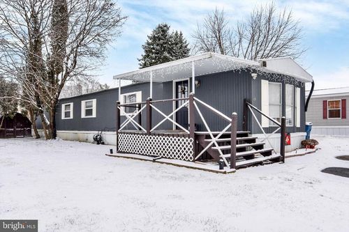 69 Austin Dr, GRANTVILLE, PA, 17028-9504 | Card Image