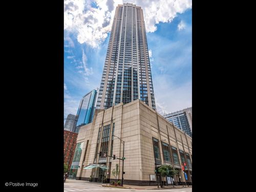 5002-512 N Mcclurg Ct, Chicago, IL, 60611-4188 | Card Image