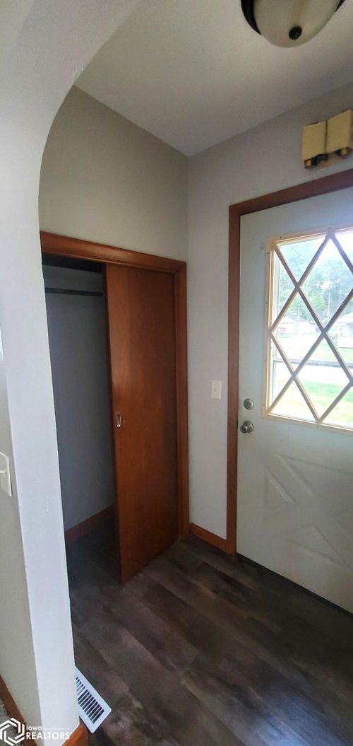 200 Green St, Ida Grove, IA, 51445-1030 | Card Image