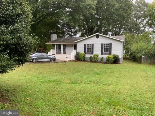 236 Cedar Ave, COLONIAL BEACH, VA, 22443-4837 | Card Image