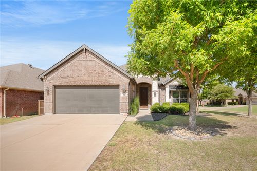 231 Carson Dr, Waxahachie, TX, 75167-0131 | Card Image