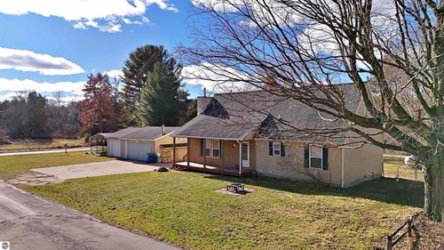 303 Wolfe, Luther, MI, 49656 | Card Image