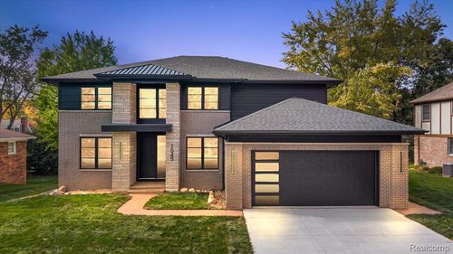 1545 Tiverton Trail Dr, Rochester Hills, MI, 48306-4079 | Card Image