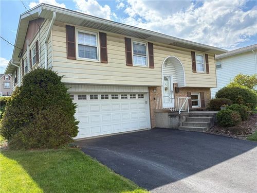 2204 Northampton Ave, NORTHAMPTON, PA, 18067-1236 | Card Image