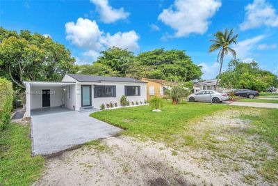 2339 Harding St, House other with 2 bedrooms, 1 bathrooms and null parking in Hollywood FL | Image 3