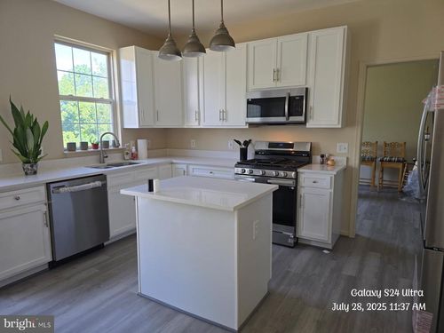 9661 Granary Pl, BRISTOW, VA, 20136-1227 | Card Image