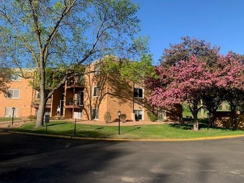 apt-301-9143 Highway 55, Golden Valley, MN, 55427-4749 | Card Image