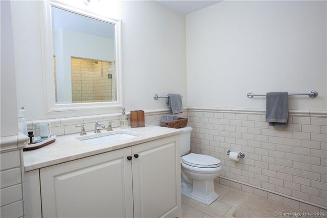 Bathroom w/shower | Image 11