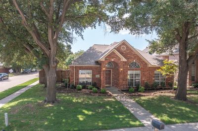 View of front of property with a front lawn | Image 2