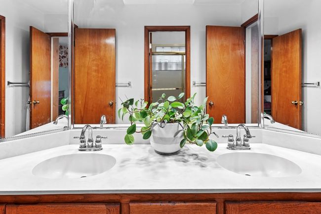 Bathroom with double vanity | Image 24
