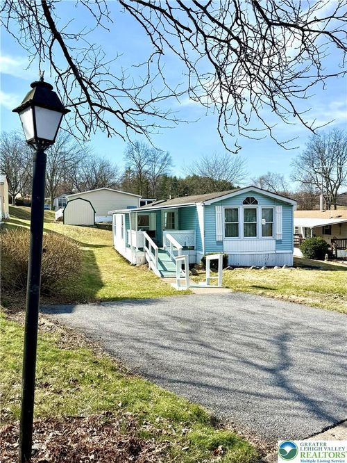 204 Molly Pitcher Rd, Mount Bethel, PA, 18343-5001 | Card Image