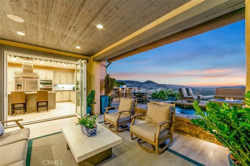 15 Ventada St, Rancho Mission Viejo, CA, 92694-1291 | Card Image