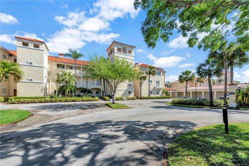 apt-303-5030 Harmony Cir, Vero Beach, FL, 32967-7210 | Card Image