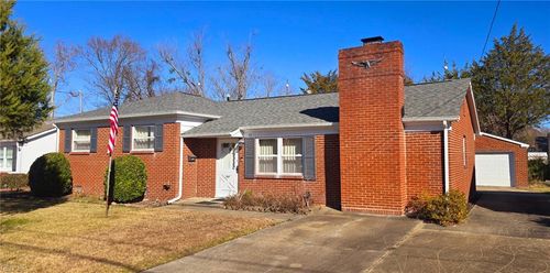 73 Longwood Dr, Hampton, VA, 23669-2325 | Card Image