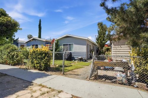 24047 Arch St, Newhall, CA, 91321-3035 | Card Image