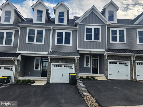 328 Foxtail Ln, CHALFONT, PA, 18914-2290 | Card Image