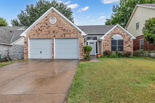 10101 Long Rifle Dr, Fort Worth, TX, 76108-4156 | Card Image