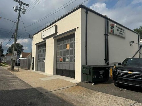 387 Jericho Tpke, Floral Park, NY, 11001-2241 | Card Image